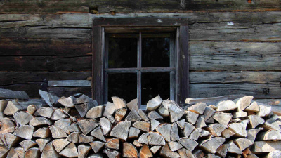 Brennholz, Holzhaus, Fenster